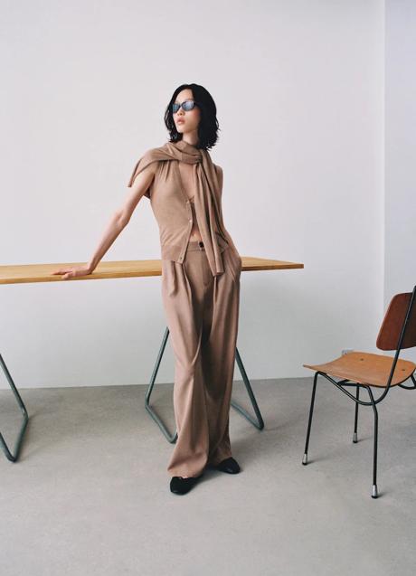 Imagen - Pantalón con pinzas de Mango (39,99 euros)