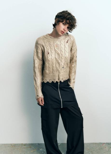 Imagen - Jersey dorado con rotos y deshilachados