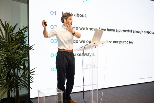 Hugo Giralt, socio fundador y CEO de Propelland, durante su presentación sobre los casos internacionales de éxito de empresas con propósito corporativo.