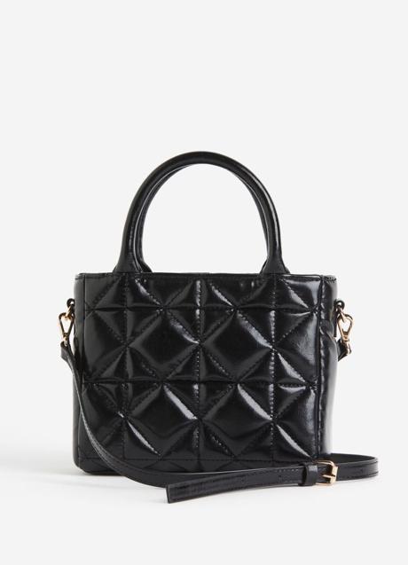 Imagen - Bolso negro de H&M (25,99 euros)