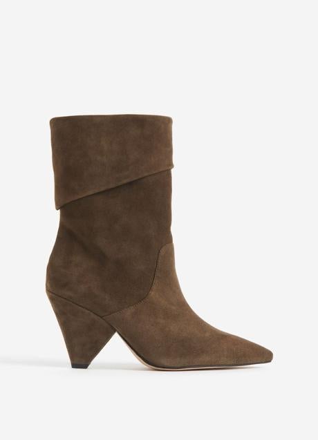 Imagen - Botines de ante marrón de H&M (129 euros)
