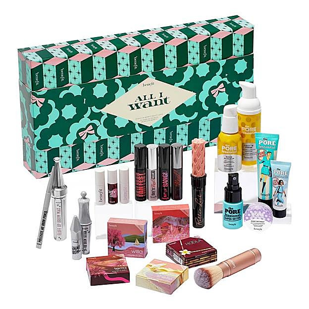 All I Want advent calendar de Benefit. Precio: 178,99 euros