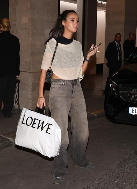 Imagen - Victoria Federica por las calles de París con la capa viral de Zara. Foto: Zara.