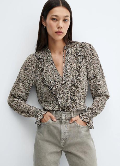 Imagen - Camisa con estampado de flores Mango (22,99 euros)