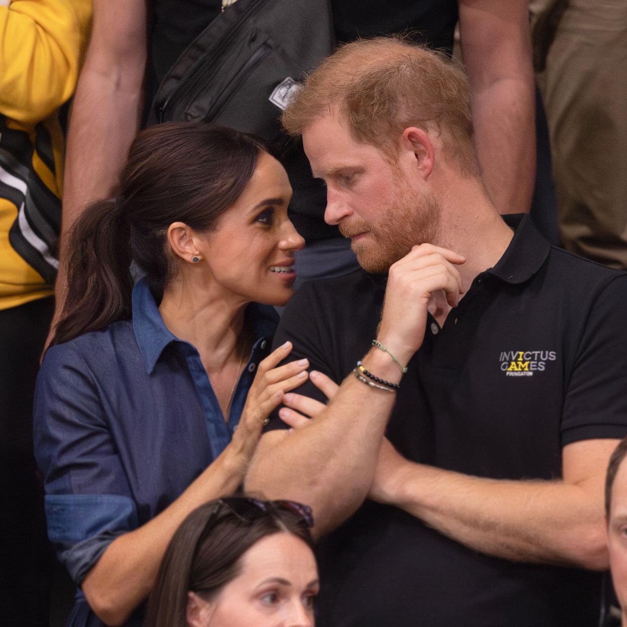 Meghan Markle y el príncipe Harry se mezclaron con el público en la grada de los Juegos Invictus, celebrados el pasado mes en Düsseldorf. 