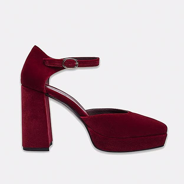 Zapatos de tacón en terciopelo de Flabelus.