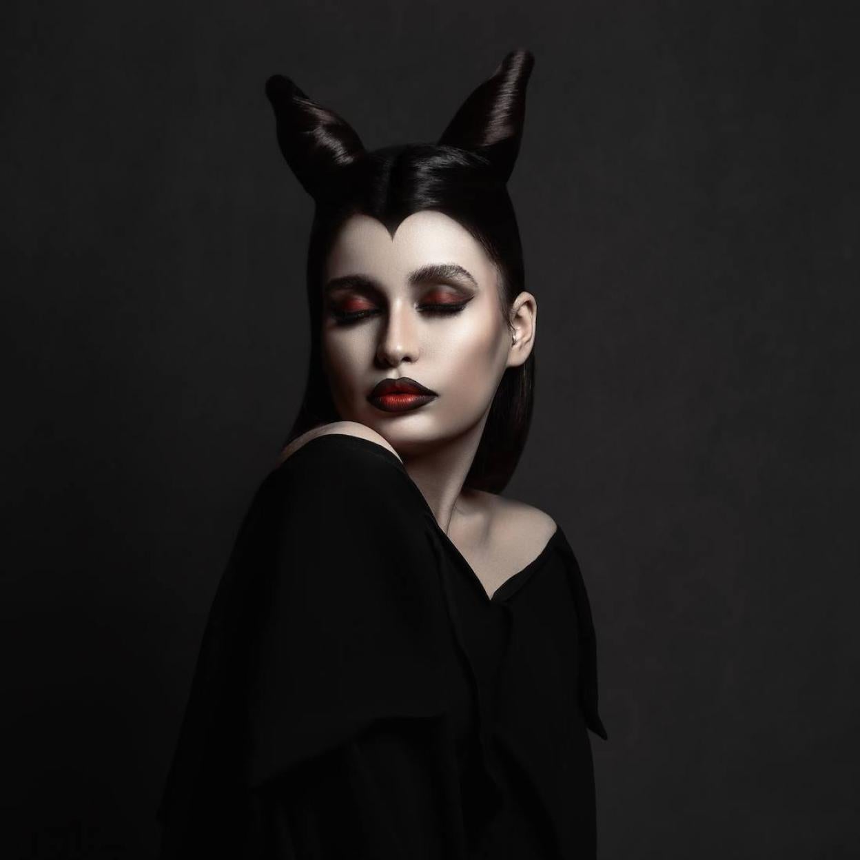 Modelo con maquillaje de Halloween