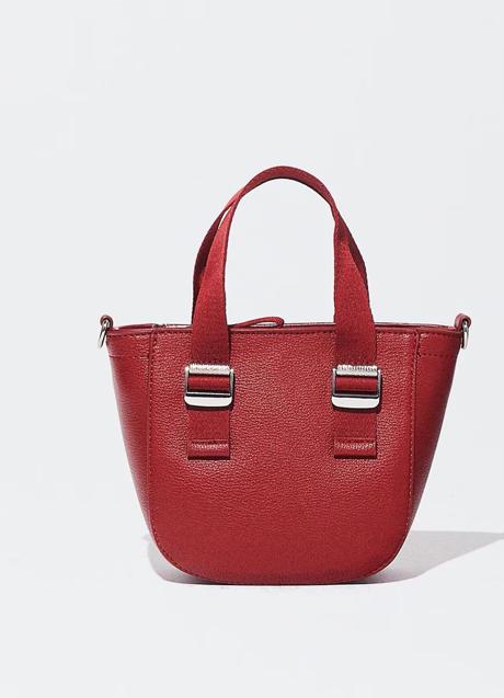 Imagen - Bolso mini en color rojo de Parfois. Foto: Parfois.