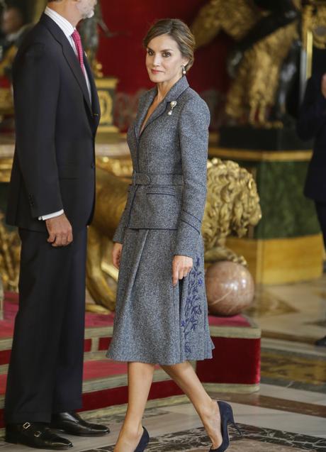 Imagen - Letizia con un conjunto gris de Felipe Varela. Foto: Gtres.