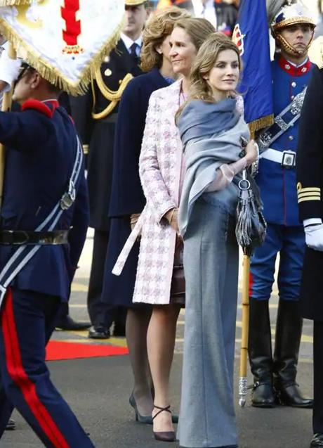 Imagen - El look de la reina Letizia en el Día de la Hispanidad 2010/GTRES