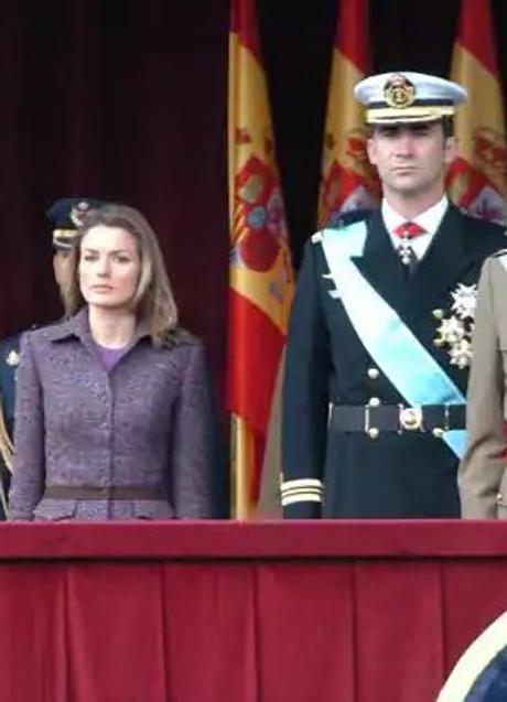 Imagen - El look de la reina Letizia en el Día de la Hispanidad 2004/GTRES