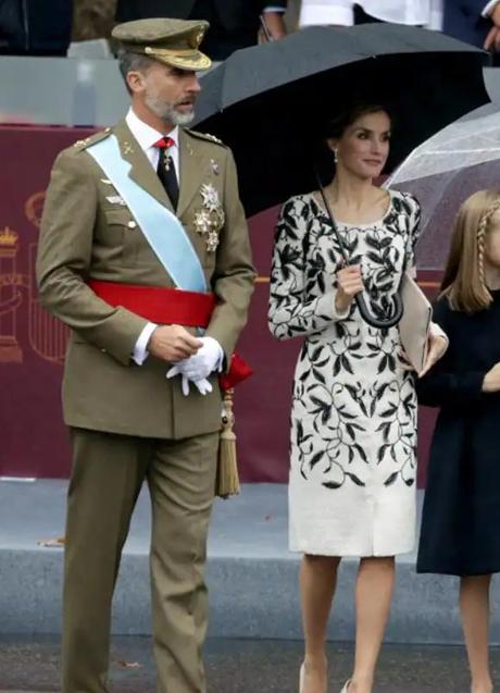 Imagen - El look de la reina Letizia en el Día de la Hispanidad 2016/GTRES
