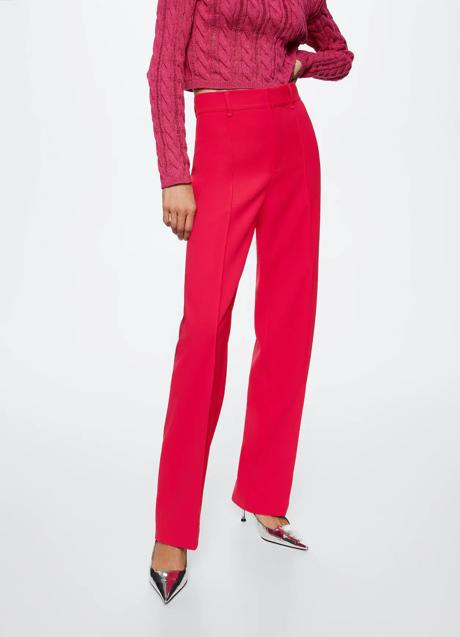 Imagen - Pantalón sastre en color fucsia de Mango Outlet. Foto: Mango Outlet.
