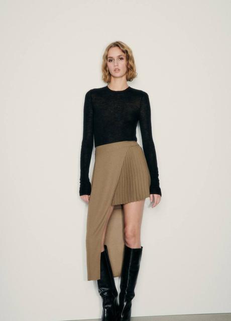 Imagen - Falda de tablas asimétrica