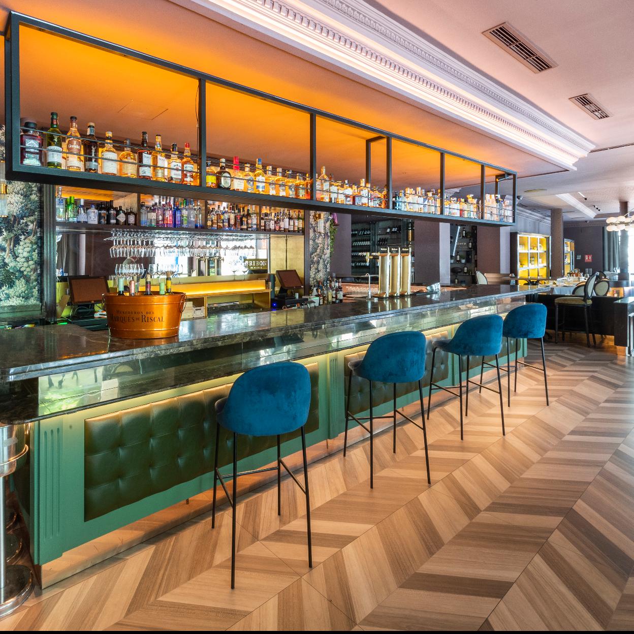 La barra del Bribón de Madrid, un must para los amantes de la buena cocina castiza con el mejor producto.