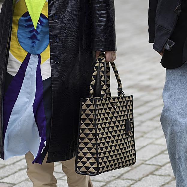 Bolsos shopper para llevar a todos lados: tienen el tamaño perfecto, son buenos y nunca pasan de moda