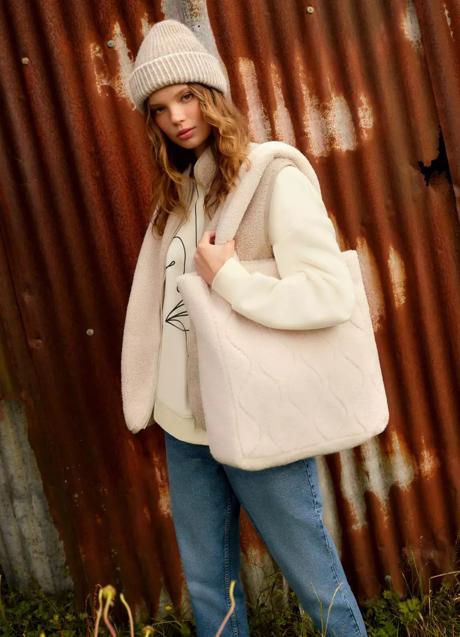 Imagen - Bolso con borreguito de Primark (16 euros)