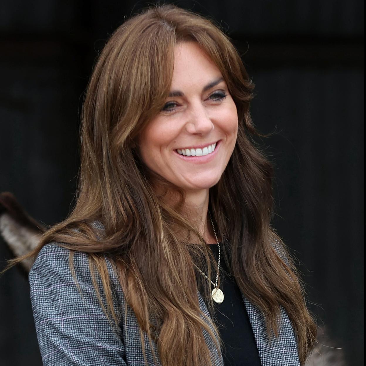 Kate Middleton con el flequillo largo.