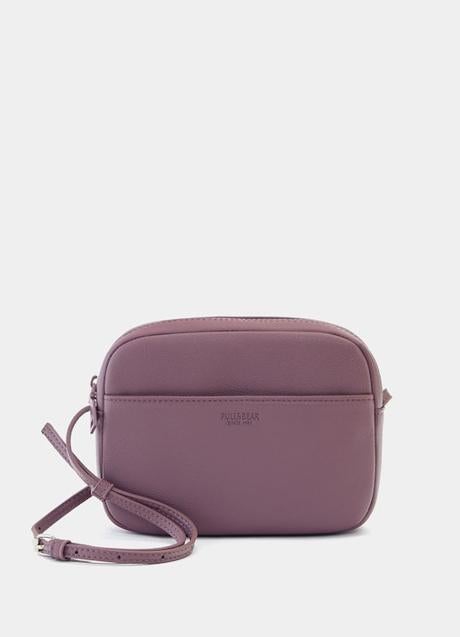 Imagen - Bolso color berenjena de Pull & Bear (9,99 euros)