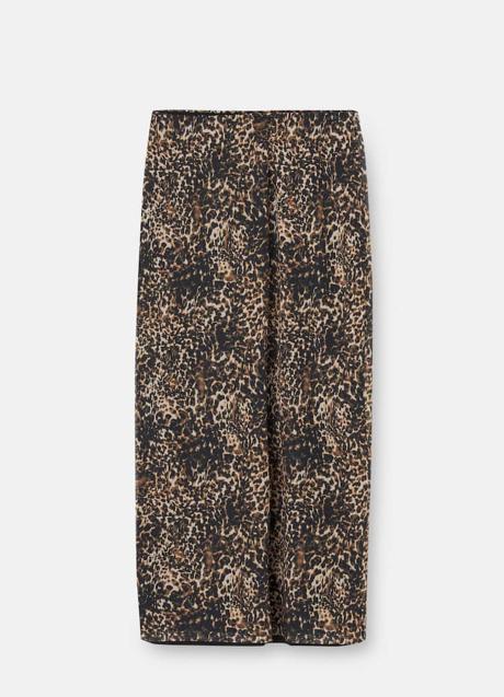 Imagen - Falda con estampado de Pull & Bear (19,99 euros)