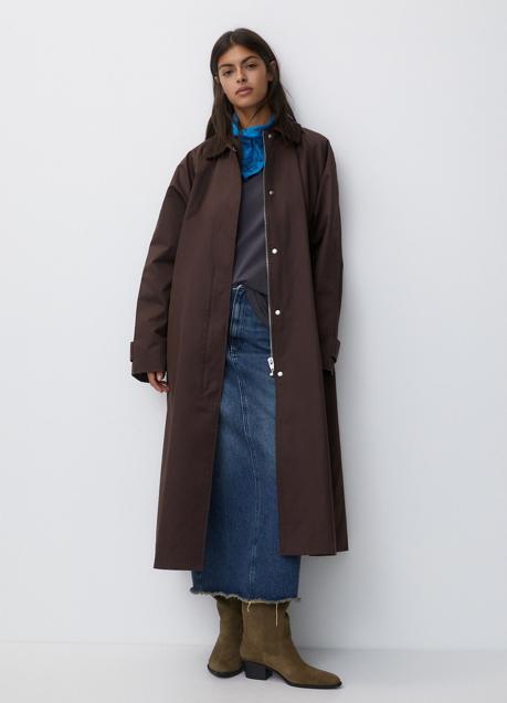 Imagen - Gabardina encerada de Pull&Bear.