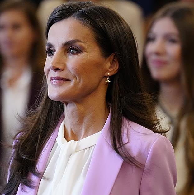 La reina Letizia elige su traje favorito en la Audiencia de los Princesa de Asturias: este es el motivo por el que siempre va de rosa