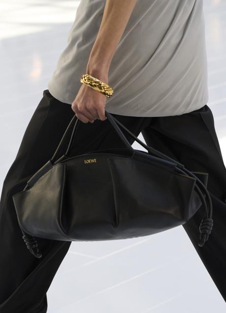 Imagen - Bolso Paseo de Loewe. Foto: Launchmetris Spotlight.