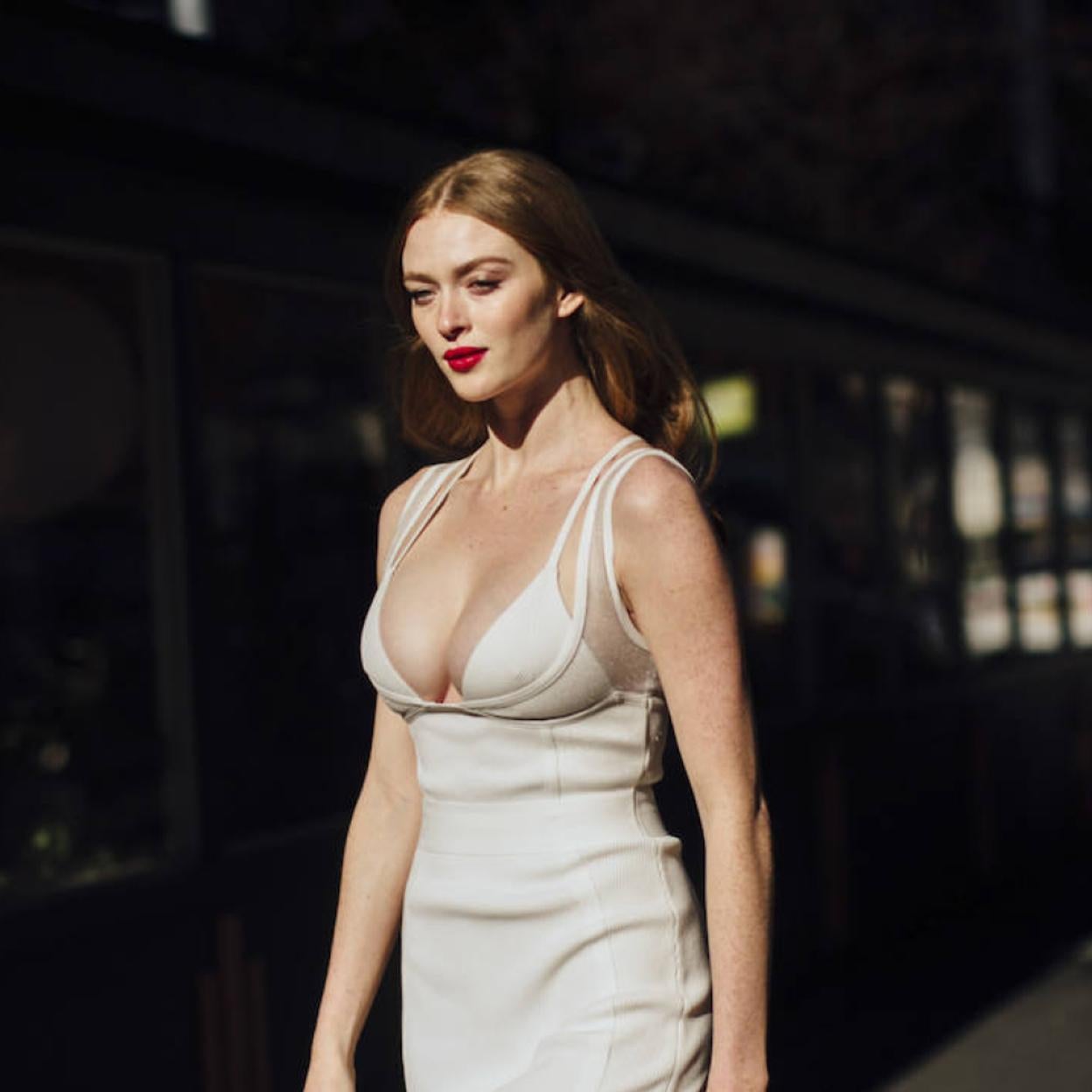 Modelo en el street style de la Fashion Week