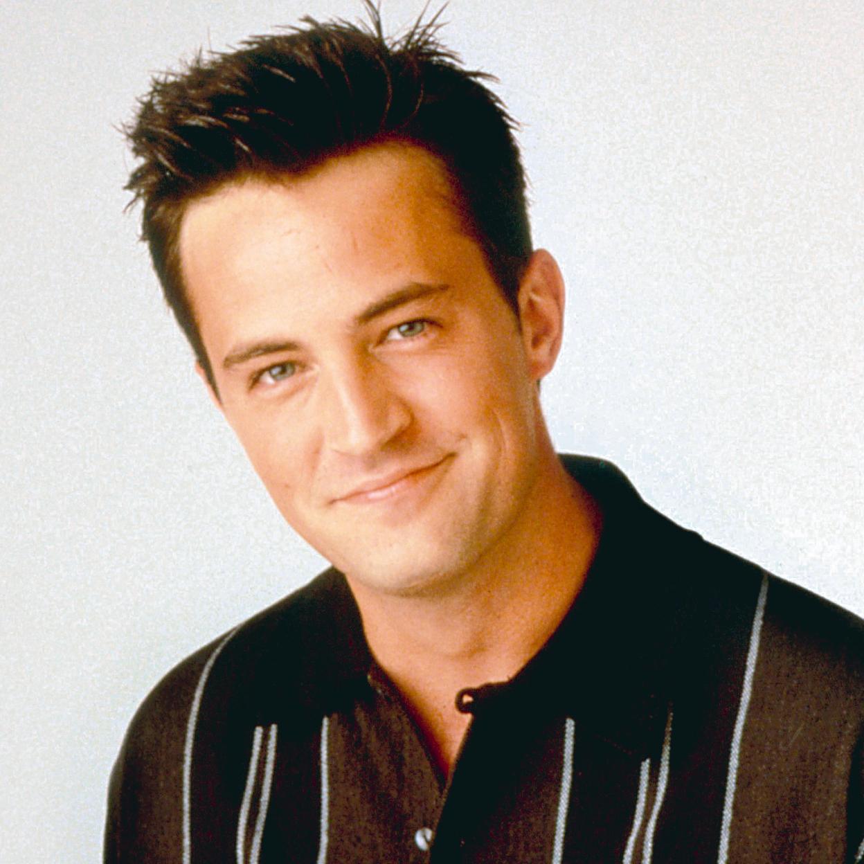 Muere Matthew Perry a los 54 años: la vida de excesos de Chandler en 'Friends'