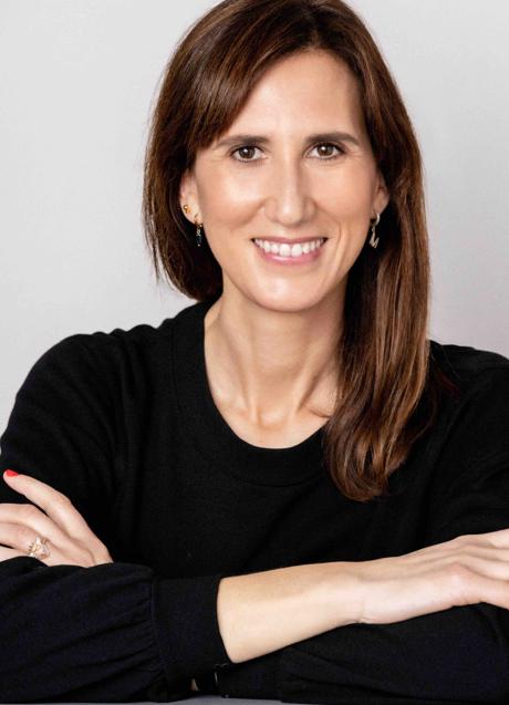 Imagen - María Fernández-Miranda, autora de El Enigma Balenciaga (Ed. Plaza & Janés), a la venta el 2 de noviembre. Fotografía: Antonio Terrón