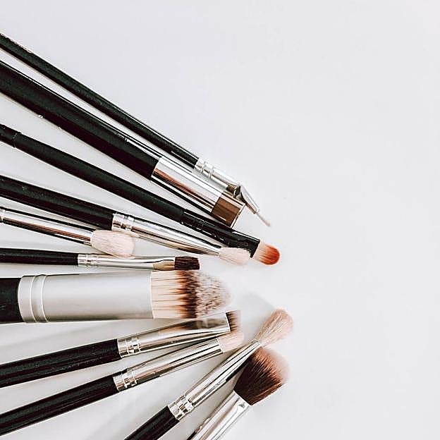 Set de brochas de maquillaje con cerdas limpias