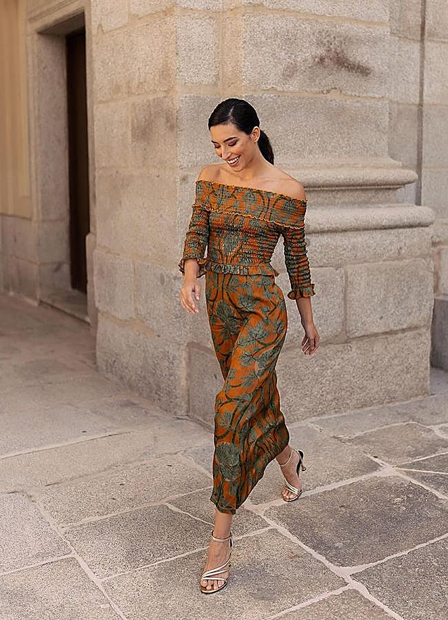 Imagen - Una invitada con vestido Nairobi de Vanó. Foto: Vanó.