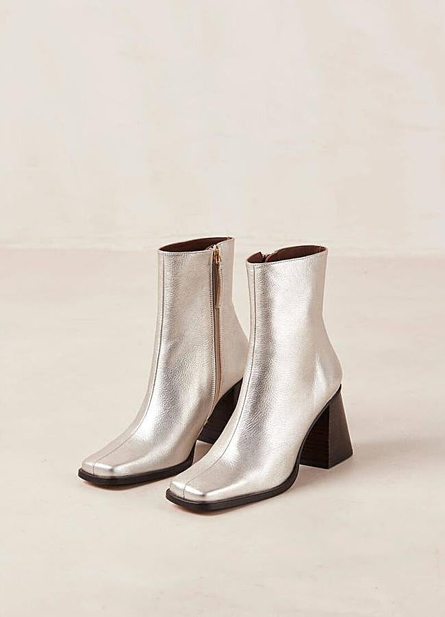 Imagen - Botines plateados con tacón ancho