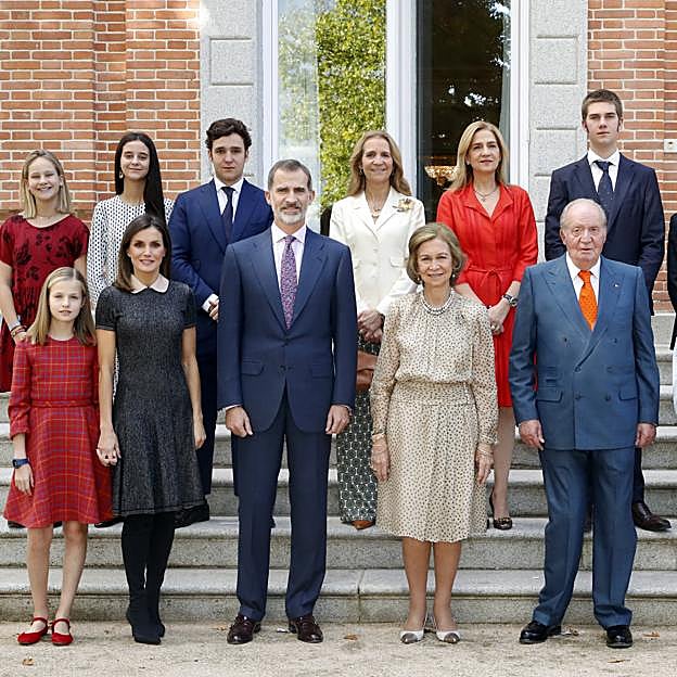 Foto oficial del 80 cumpleaños de la reina Sofía. 