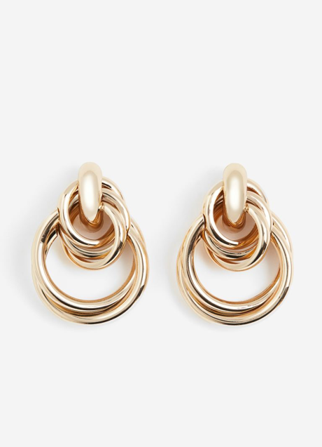 Imagen - Pendientes dorados de H&M (15,99 euros)
