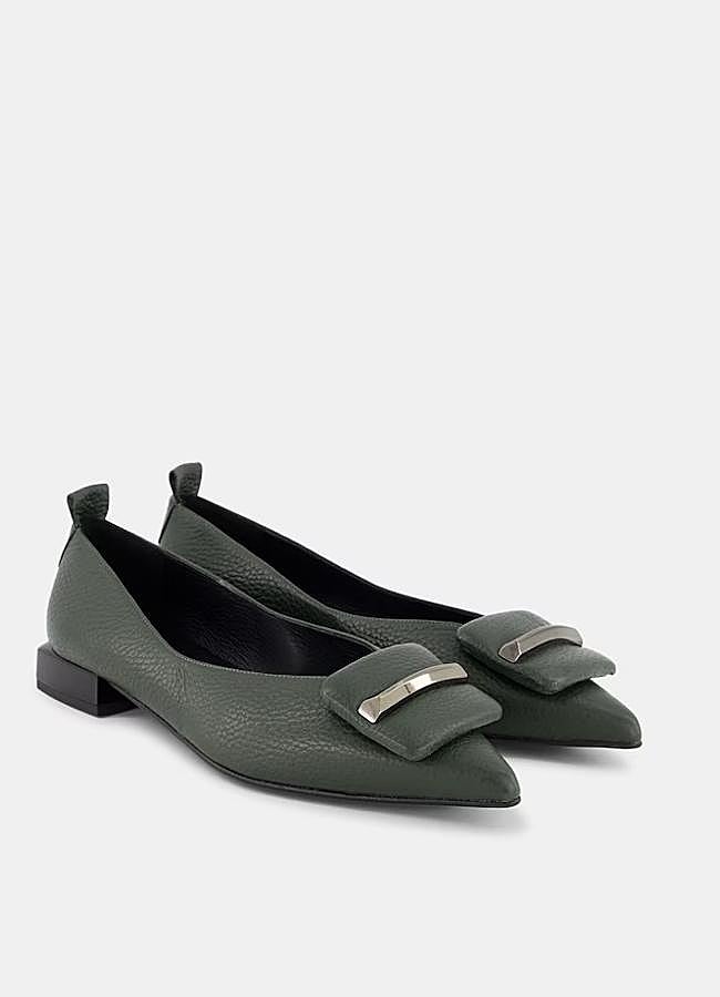 Imagen - Bailarinas verdes de piel de Dibia, 83,90 euros.