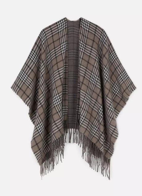 Imagen - Poncho con estampado de cuadros de Primark (16 euros)