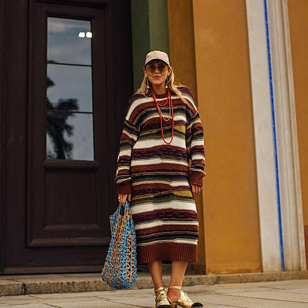 Así es el vestido de Mango con estampado de rayas que se agotará antes del Black Friday