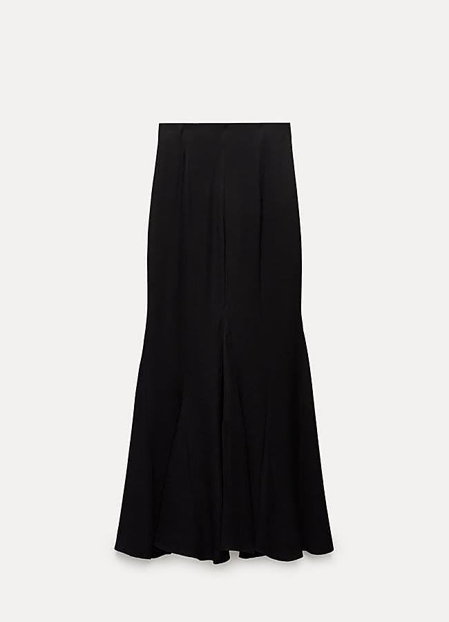 Imagen - Falda negra ajustada, 59,95 euros.