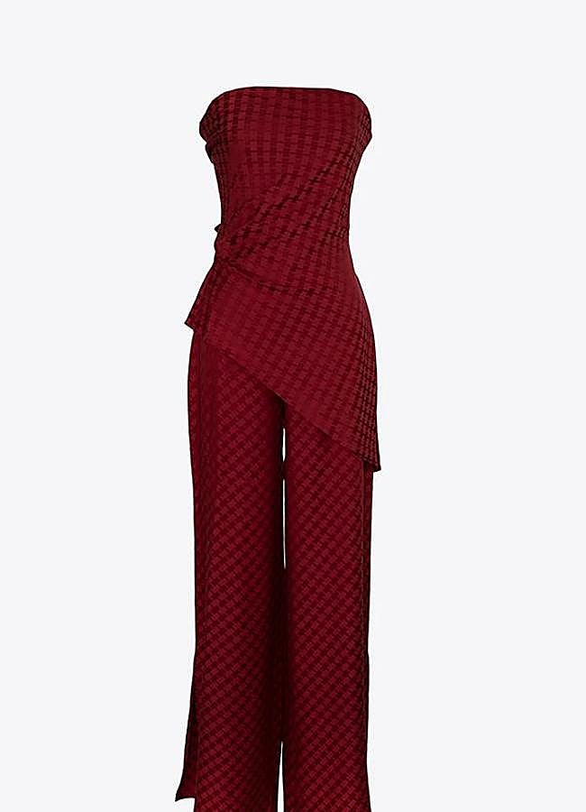 Imagen - Conjunto de top y pantalones en rojo de Elena Moore (precio original, 290 euros). Foto: Borow.