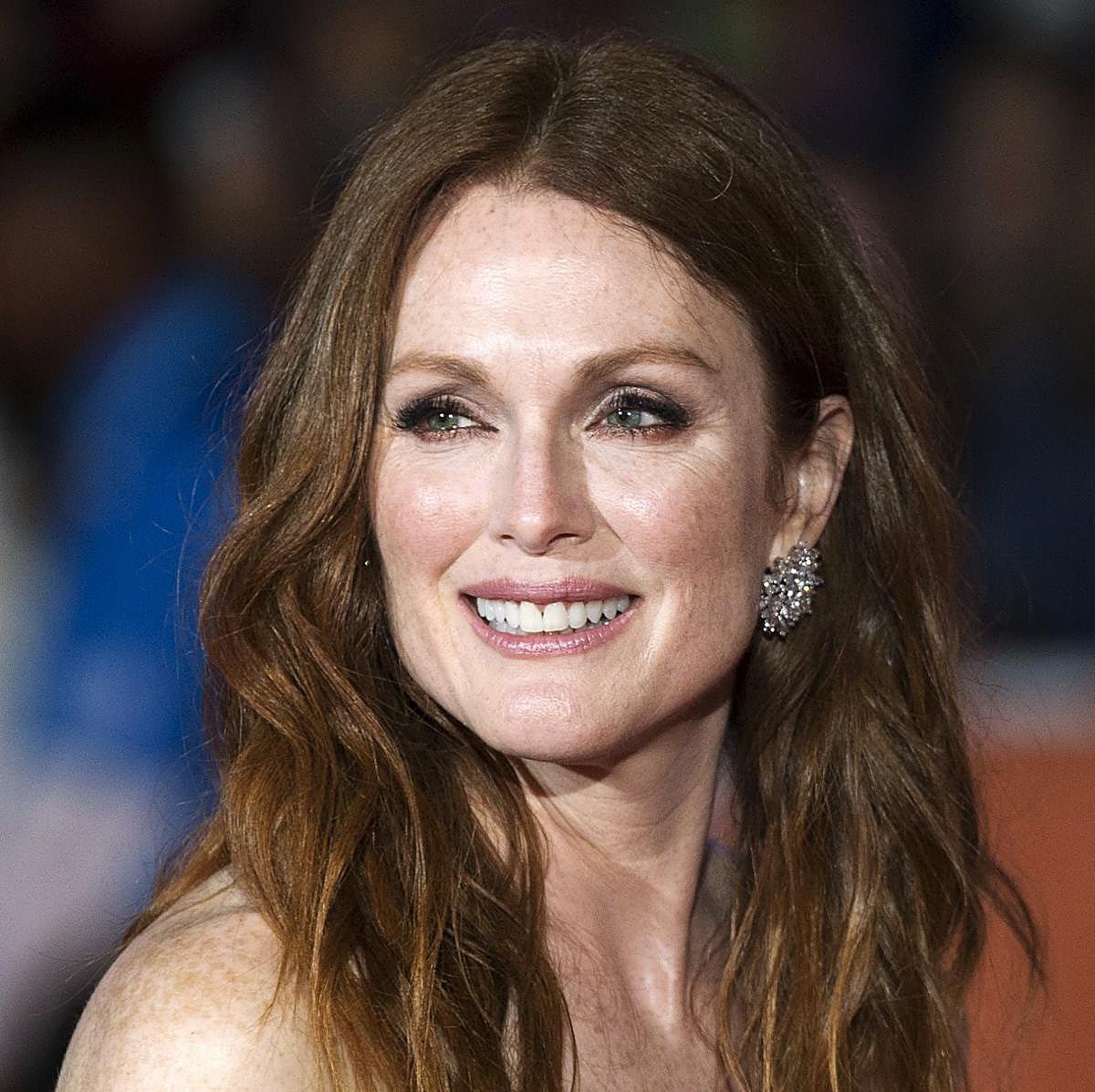 Cómo maquillar los ojos a partir de los 50 para levantar la mirada