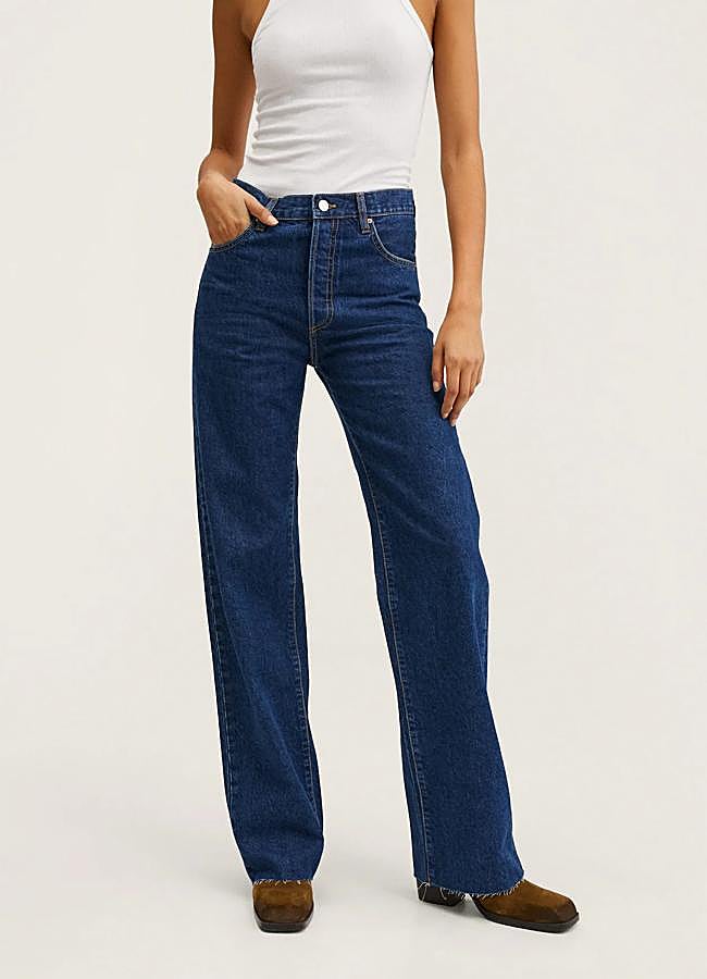 Imagen - Vaquero de tiro alto estilo wideleg de Mango Outlet. Foto: Mango Outlet.