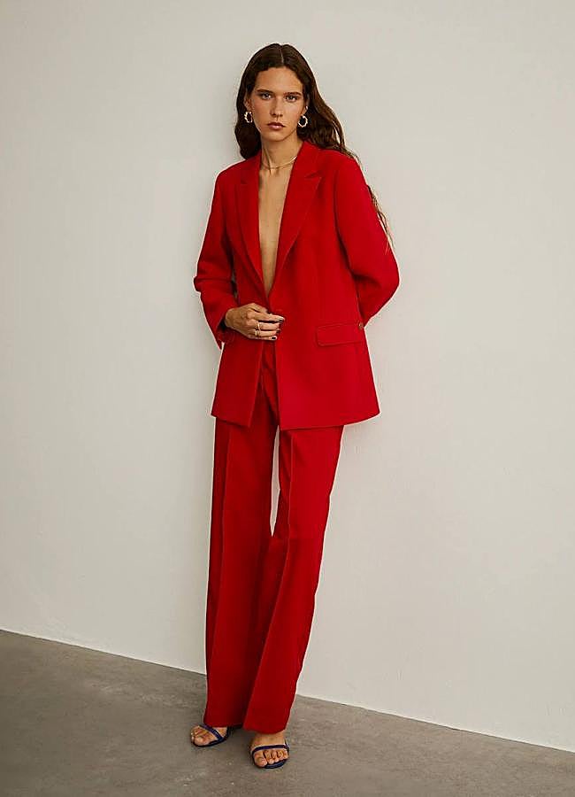 Imagen - Traje rojo clásico