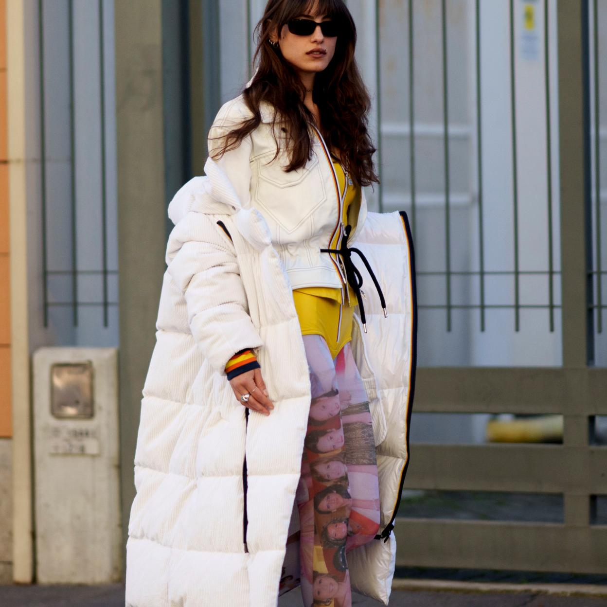 Estos son los anoraks largos que triunfan entre las más frioleras. 