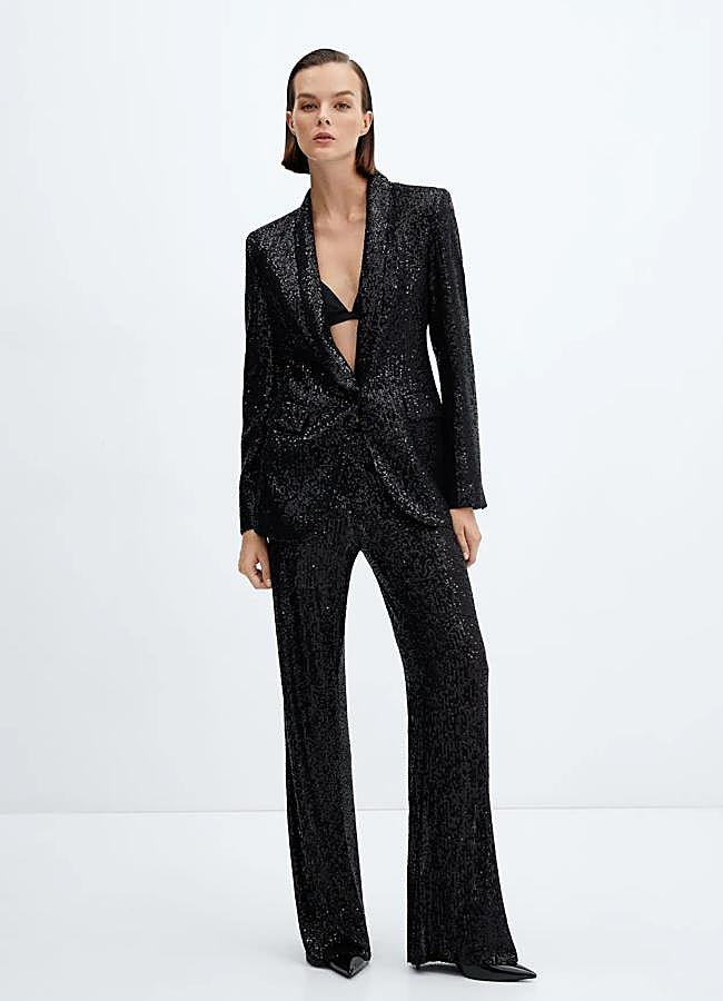 Imagen - Conjunto de traje de lentejuelas en color negro de Mango. Foto: Mango.