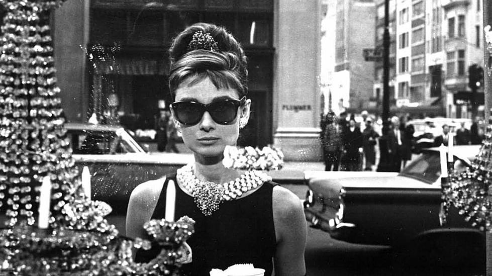 Audrey Hepburn en Desayuno con diamantes.