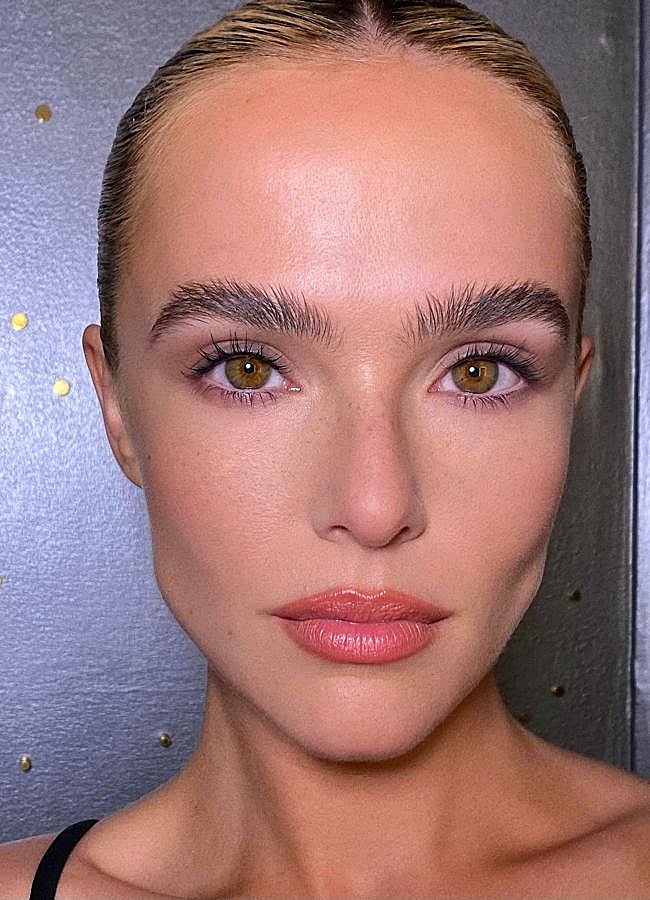 Imagen - Zoey Deutch con maquillaje para ojos color miel / @ZOEYDEUTCH