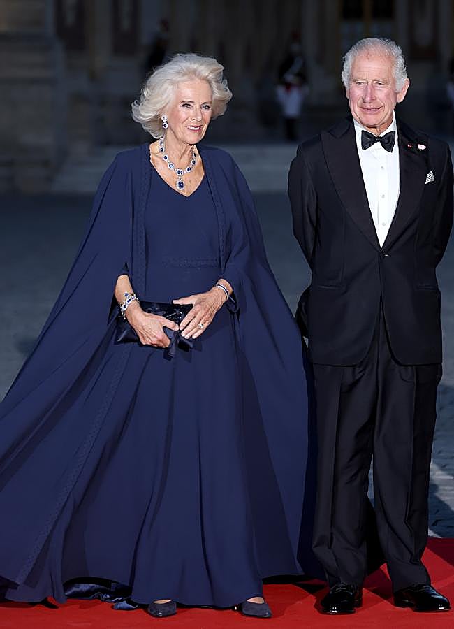 Imagen - La reina Camilla y Carlos de Inglaterra en la reciente cena de gala en Versalles. / GETTY IMAGES