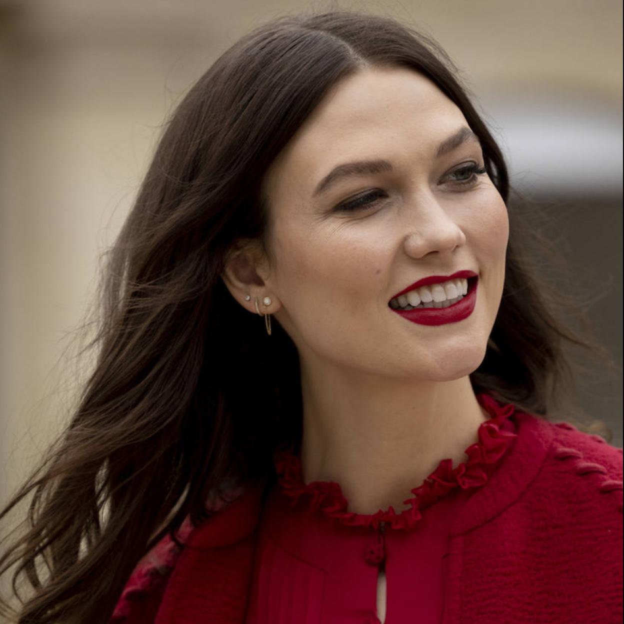 Modelo con labial perfecto