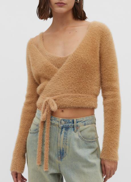 Imagen - Chaqueta cruzada de Stradivarius (22,99 euros)